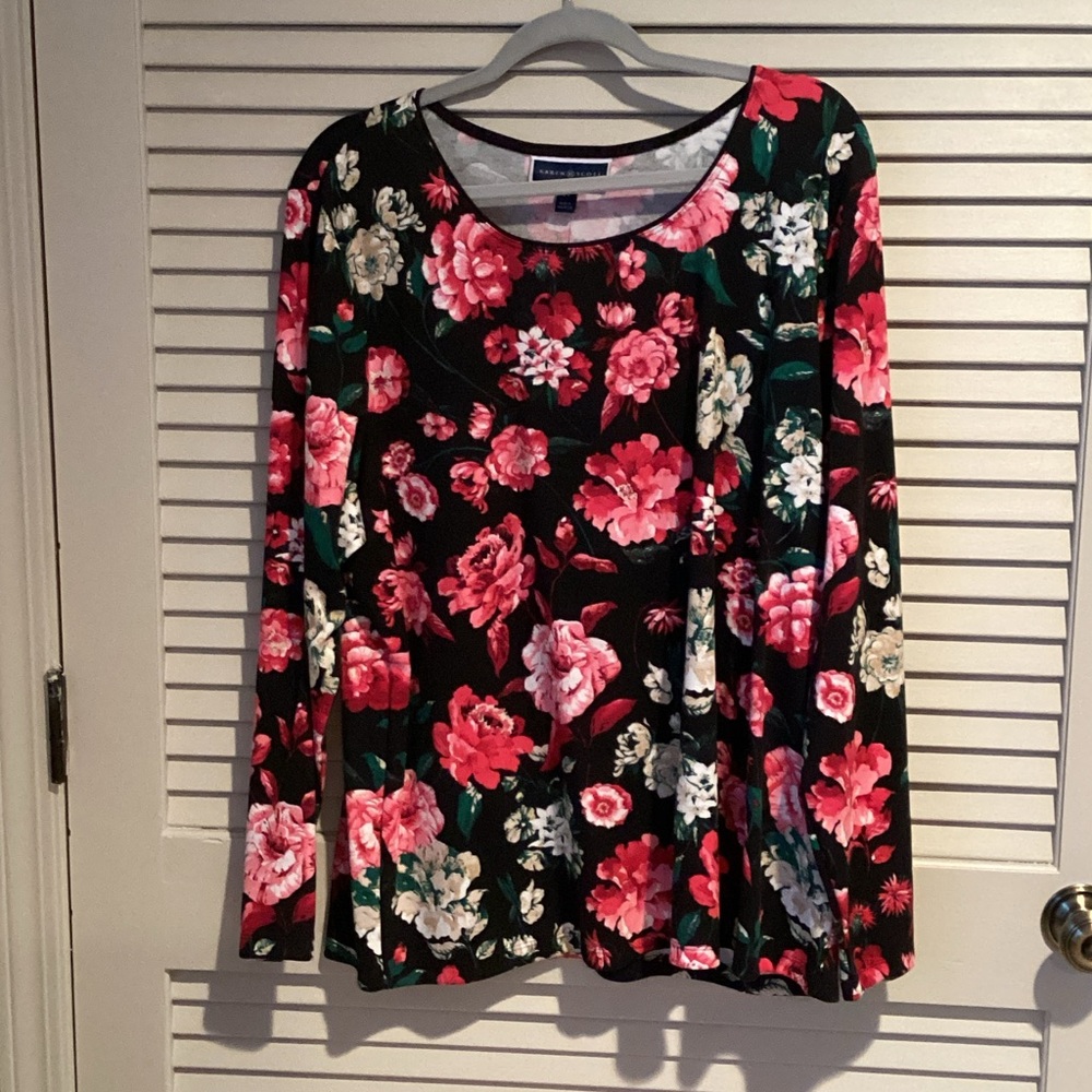 Karen Scott Floral Long Sleeve Top - Black and Pink